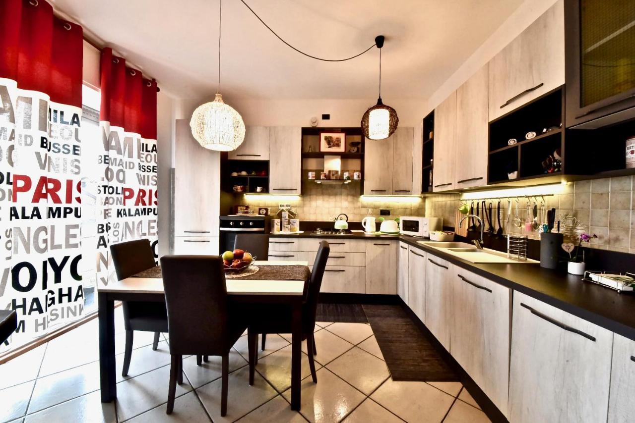 Modern Apartment Halfway Between Milan And Como Cogliate Exterior foto